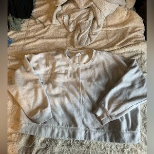 All in motion gray cropped crewneck size extra-large
